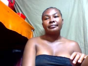 Eliciline Chaturbate stream image from April 15, 2026