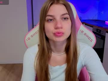 Enjoyeverymoment_ Chaturbate stream image from April 15, 2026