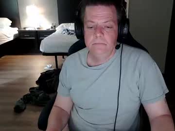 Friendinkink Chaturbate stream image from April 15, 2026