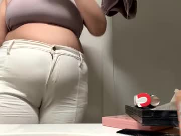 Kitty3202 Chaturbate stream image from April 15, 2026