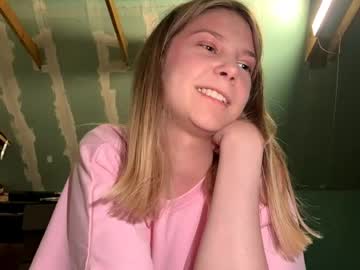 Glyndabrierre Chaturbate stream image from April 15, 2026