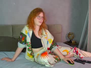 Lauradennis Chaturbate stream image from April 15, 2026