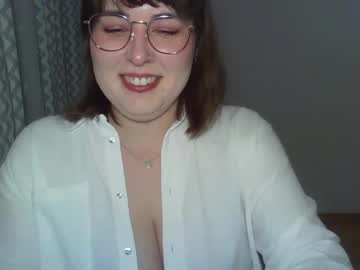 Claralovely Chaturbate stream image from April 15, 2026
