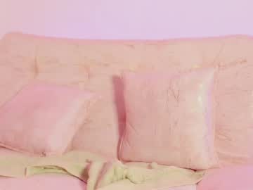 Venusblazzer Chaturbate stream image from April 15, 2026