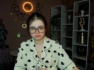 Isabel_Wave Chaturbate stream image from April 15, 2026