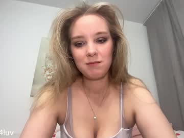 L1n4luv Chaturbate stream image from April 15, 2026