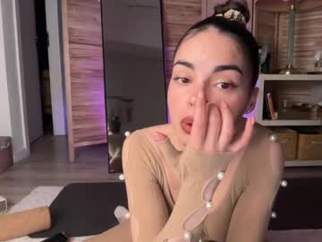 Petitedesireeofficial Chaturbate stream image from April 15, 2026