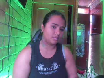 Dayanasuarez17 Chaturbate stream image from April 15, 2026