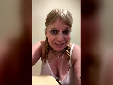 Prey4u Chaturbate stream image from April 15, 2026