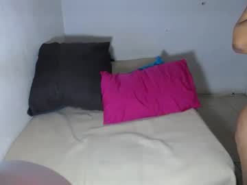 Chubbybellax Chaturbate stream image from April 15, 2026