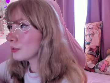 Meikitty Chaturbate stream image from April 15, 2026
