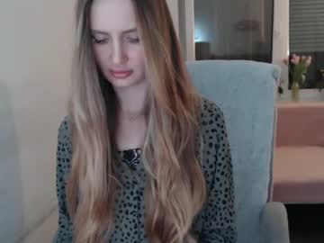 Yungflora Chaturbate stream image from April 15, 2026