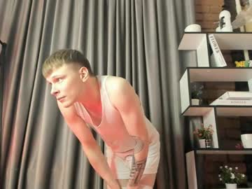 Blondvibe Chaturbate stream image from April 15, 2026