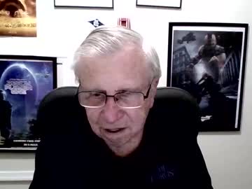 Funclemike Chaturbate stream image from April 15, 2026
