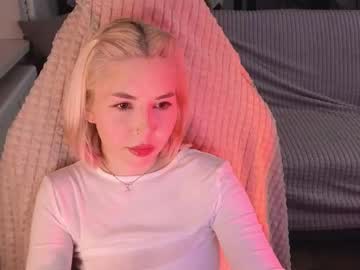 Cybersmiling Chaturbate stream image from April 16, 2026