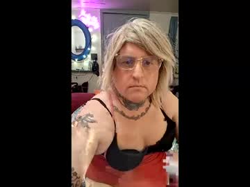 Heavylowlush Chaturbate stream image from April 16, 2026