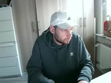 Keevo89 Chaturbate stream image from April 16, 2026