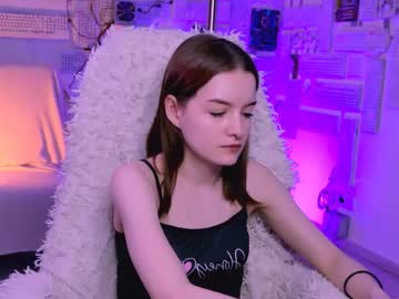 Kelliebanshe Chaturbate stream image from April 16, 2026