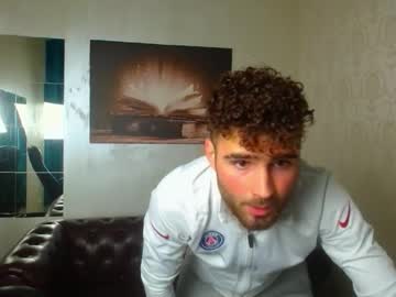 Kyloeast Chaturbate stream image from April 16, 2026