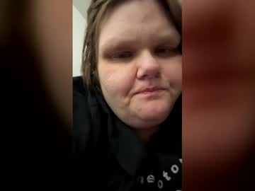 Heidimackey2 Chaturbate stream image from April 16, 2026