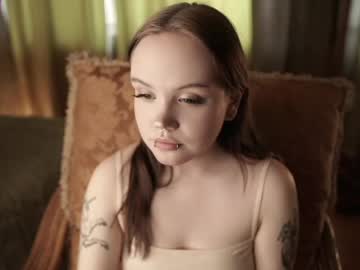 Lavettefette Chaturbate stream image from April 16, 2026