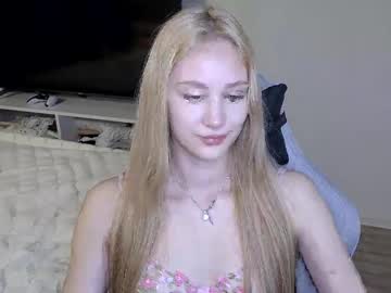 Laylapretty001 Chaturbate stream image from April 16, 2026