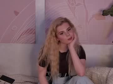 Candiesshop Chaturbate stream image from April 16, 2026