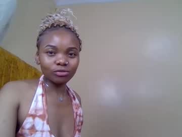 Dolly_Bby Chaturbate stream image from April 16, 2026