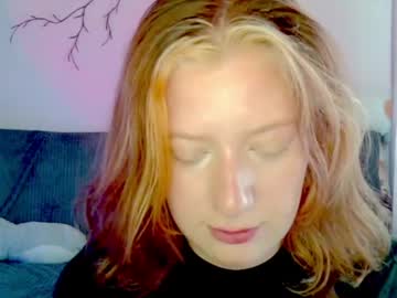 Earn_My_Lily Chaturbate stream image from April 16, 2026