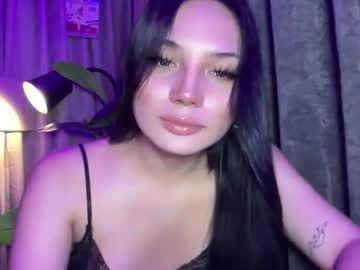 Krysslutygirl Chaturbate stream image from April 16, 2026
