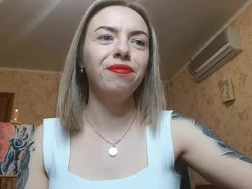 Vanillamuffin Chaturbate stream image from April 16, 2026