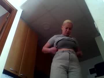 Naughtyjennyblondeuk Chaturbate stream image from April 16, 2026