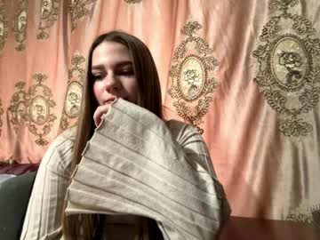 Yingchamberlin Chaturbate stream image from April 16, 2026