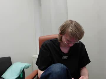 Dave_Redmond Chaturbate stream image from April 16, 2026