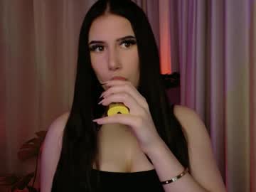 Hazelhayess Chaturbate stream image from April 16, 2026