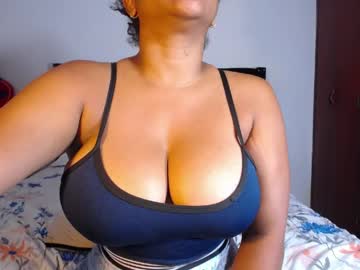 Nairovi_Cherry Chaturbate stream image from April 16, 2026