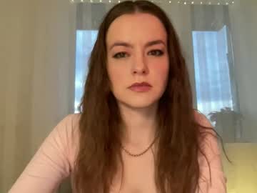 Sweetbluebirds Chaturbate stream image from April 16, 2026