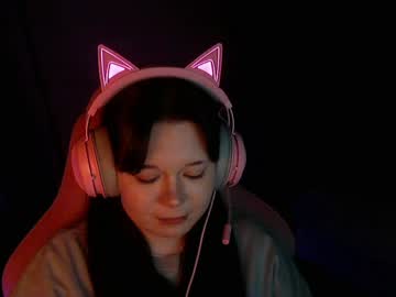 Alinalovelove Chaturbate stream image from April 16, 2026