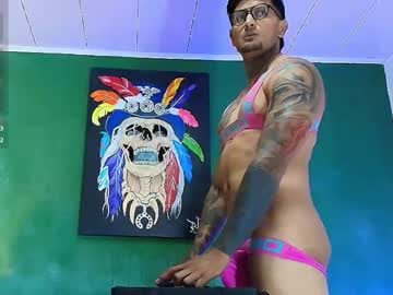 Maxtile_ Chaturbate stream image from April 16, 2026