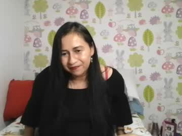 Tyna_B Chaturbate stream image from April 16, 2026