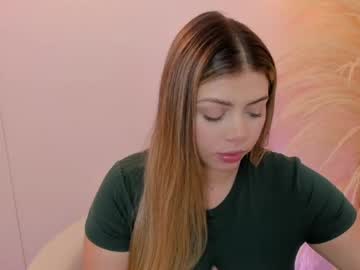Thaliafox_ Chaturbate stream image from April 16, 2026