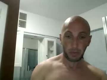 Alex120475 Chaturbate stream image from April 16, 2026