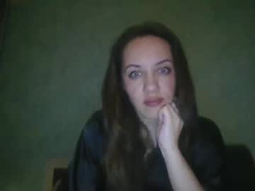 Momentmember Chaturbate stream image from April 16, 2026