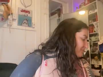 Twerkingelle Chaturbate stream image from April 16, 2026