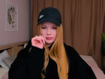 Eva_Ellis Chaturbate stream image from April 16, 2026