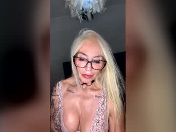 Antzella_Grannyx Chaturbate stream image from April 17, 2026