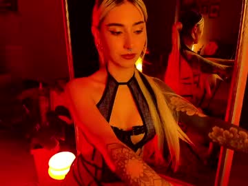 Naugthymila3 Chaturbate stream image from April 17, 2026