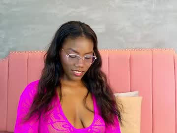 Alaia_Colins Chaturbate stream image from April 17, 2026