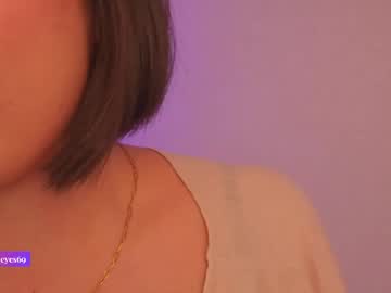 Moon_Eyess Chaturbate stream image from April 17, 2026