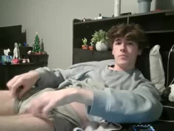 2004twink Chaturbate stream image from April 17, 2026